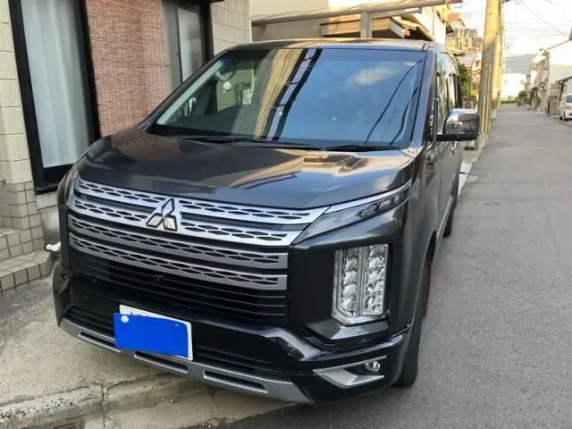 Mitsubishi Delica D:5