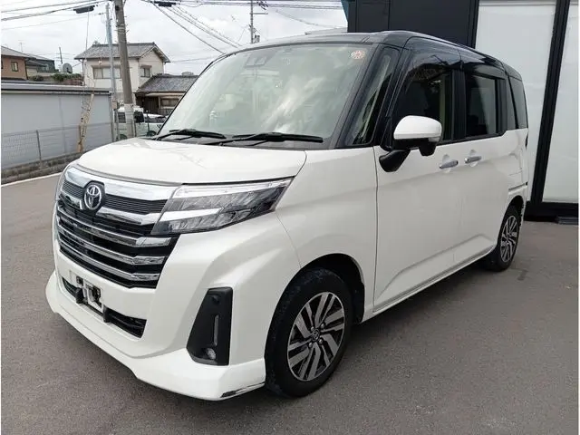 Toyota Roomy photo 1