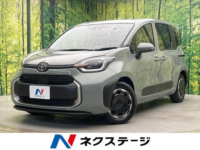 Toyota Sienta photo 1