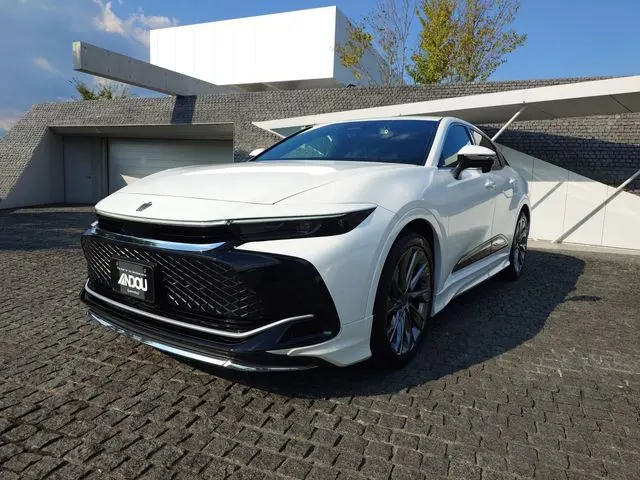 Toyota Crown Crossover