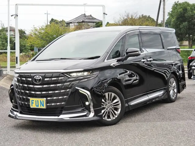 Toyota Alphard Hybrid photo 1