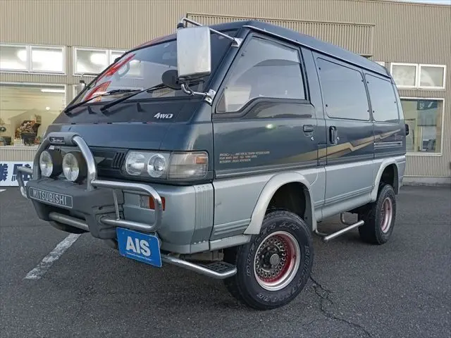 Mitsubishi Delica Star Wagon