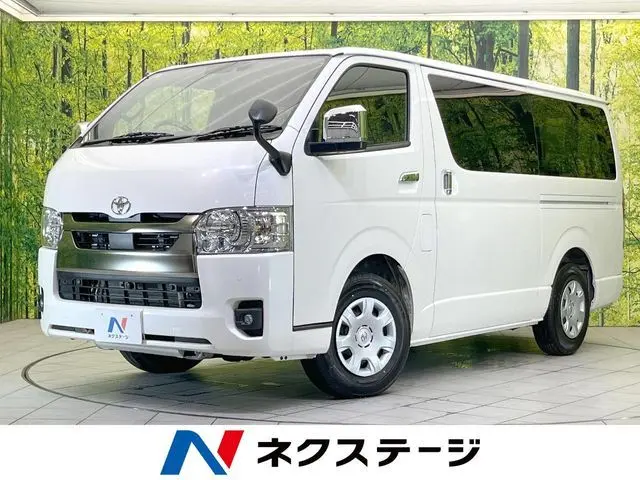 Toyota Hiace Van fotoğraf 1