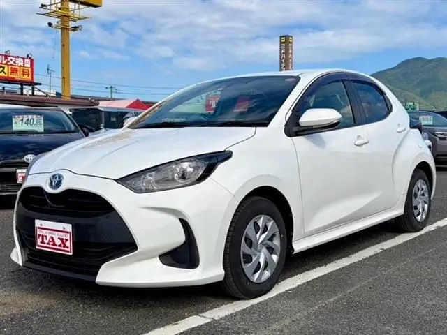 Toyota Yaris Hybrid fotoğraf 1