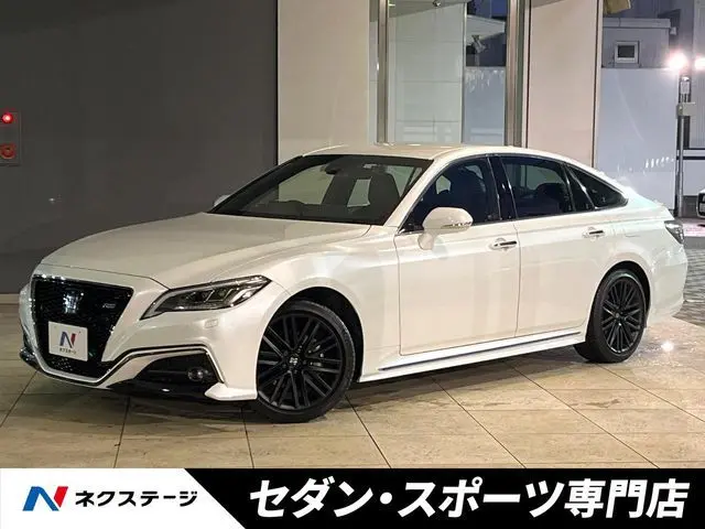 Toyota Crown Hybrid