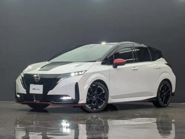 Nissan Aura