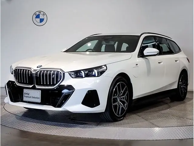 BMW i5