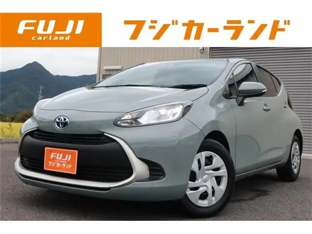 Toyota Aqua photo 1