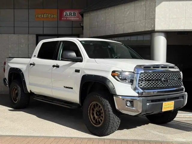 Import Toyota Tundra