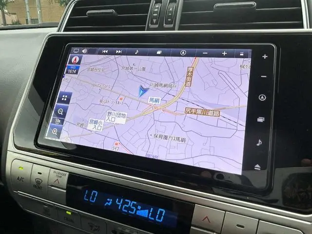 Toyota Land Cruiser Prado photo 4