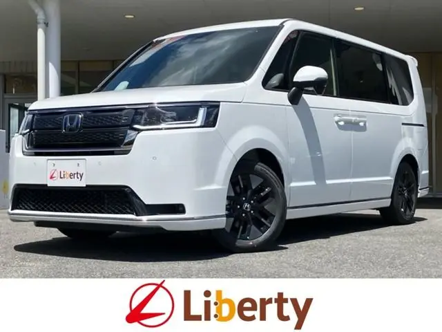 Honda Stepwagon Spada fotoğraf 1