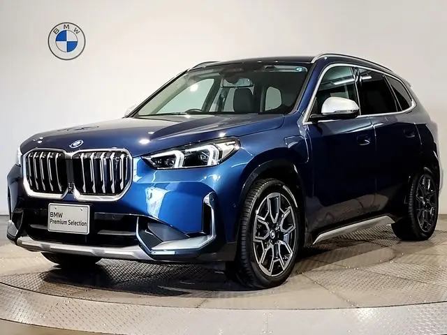 BMW iX1