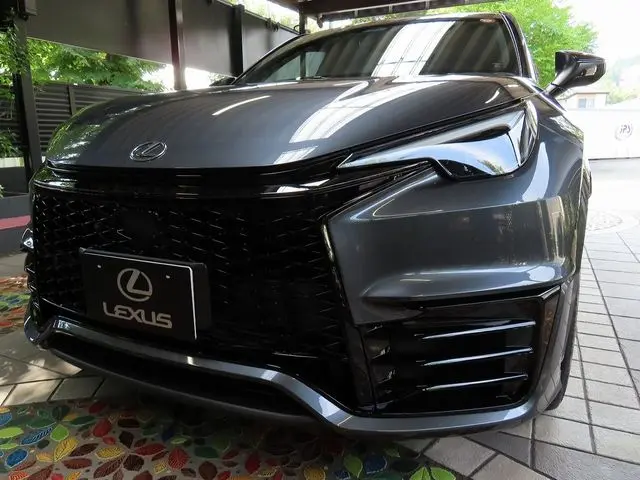 Lexus LBX