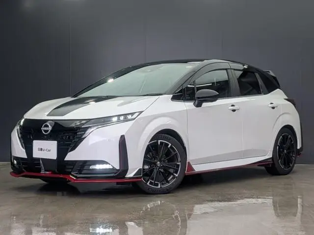 Nissan Aura