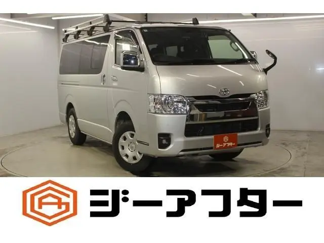 Toyota Hiace Van fotoğraf 1