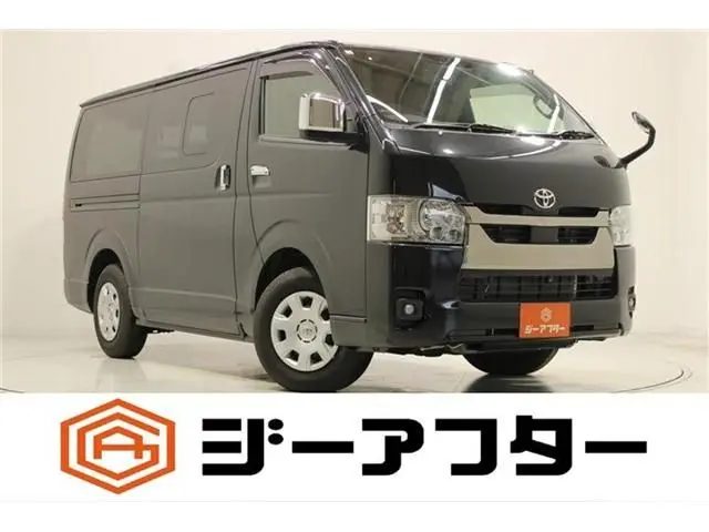 Toyota Hiace Van fotoğraf 1