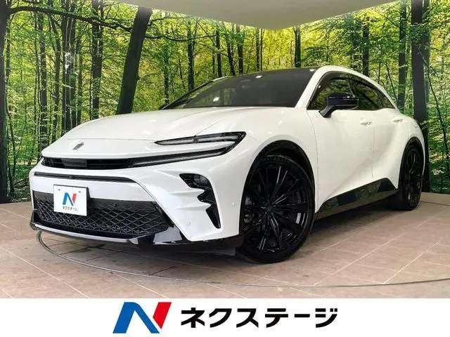 Toyota Crown Sport photo 1