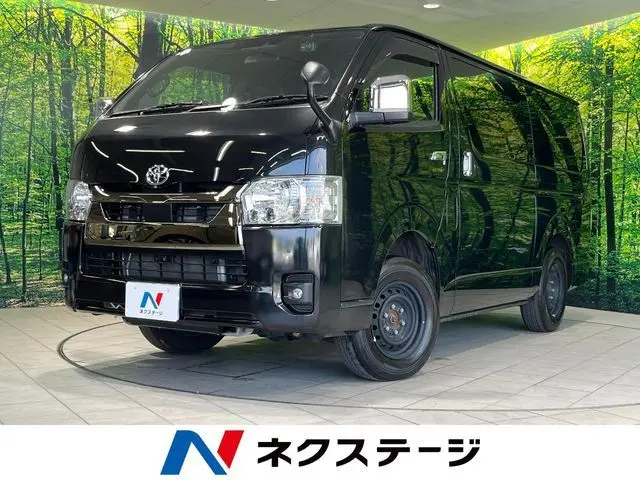 Toyota Hiace Van fotoğraf 1