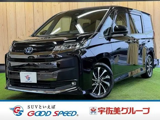 Toyota Noah fotoğraf 1