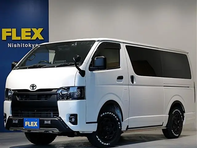 Toyota Hiace Van fotoğraf 1