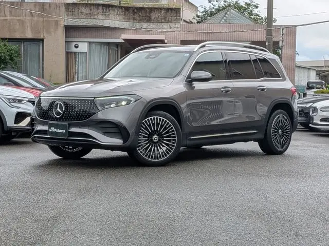 Mercedes-Benz EQB photo 1