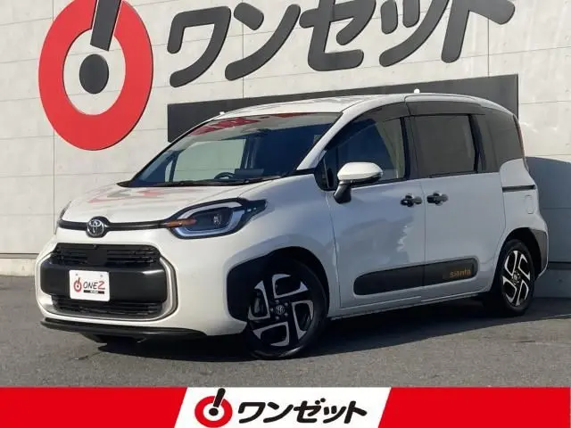 Toyota Sienta photo 1