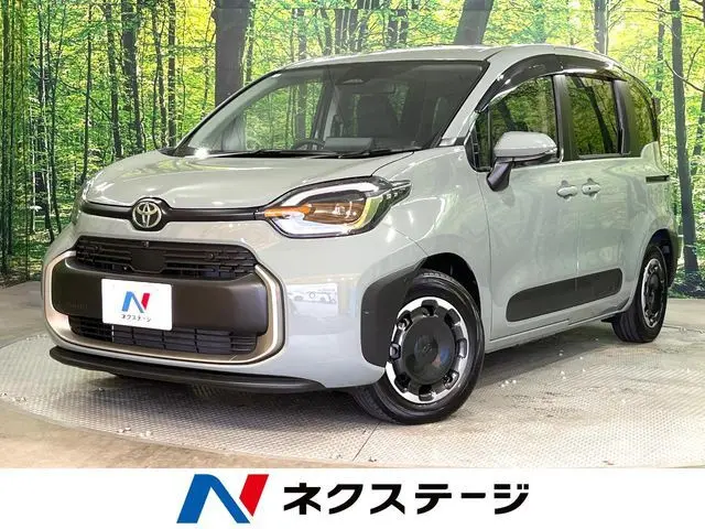 Toyota Sienta photo 1