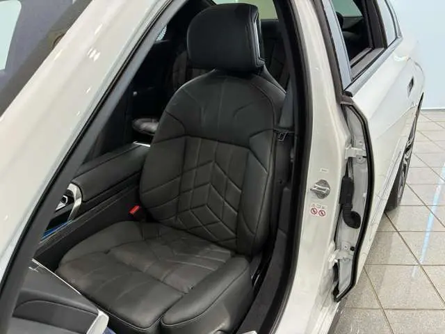 BMW 7 Serisi fotoğraf 14