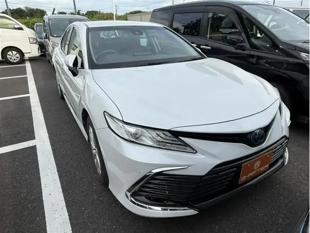 Toyota Camry Hybrid photo 1