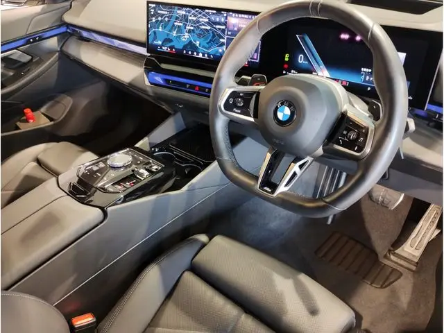 BMW 5 Serisi photo 2