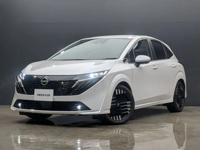 Nissan Aura