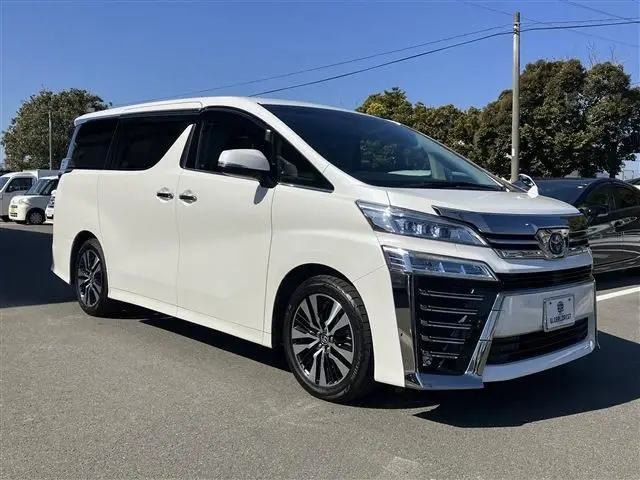 Toyota Vellfire fotoğraf 1