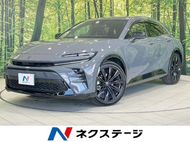 Toyota Crown Sport photo 1