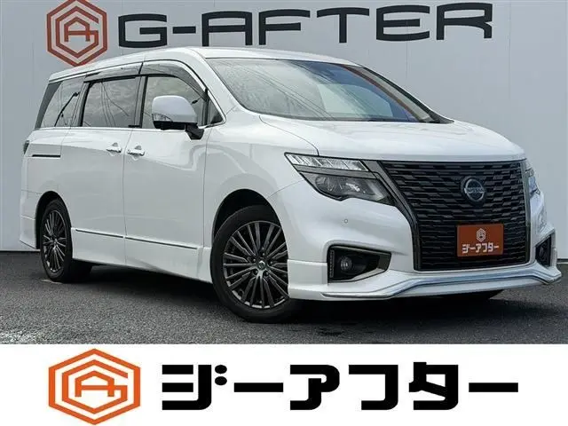 Nissan Elgrand photo 1