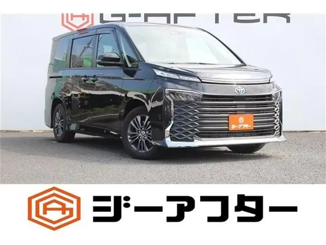 Toyota Voxy photo 1