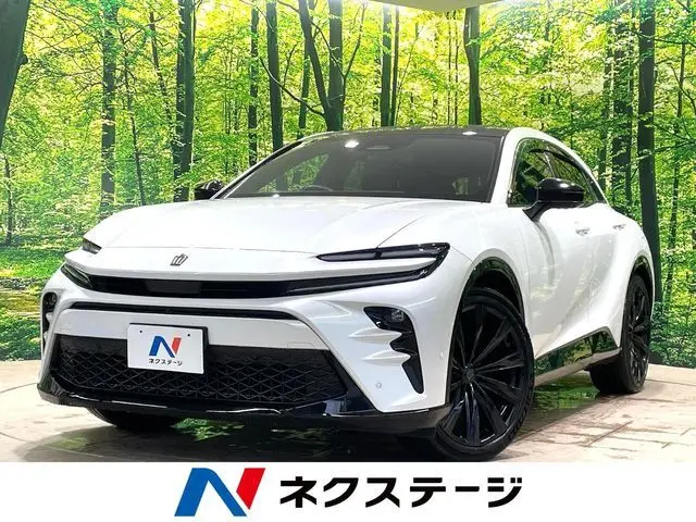 Toyota Crown Sport photo 1