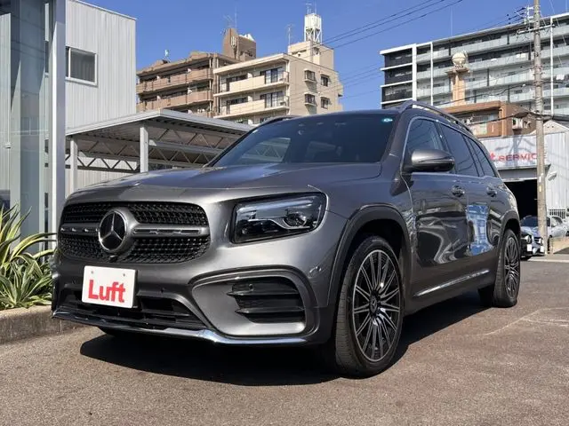 Mercedes-Benz GLB-Class photo 1