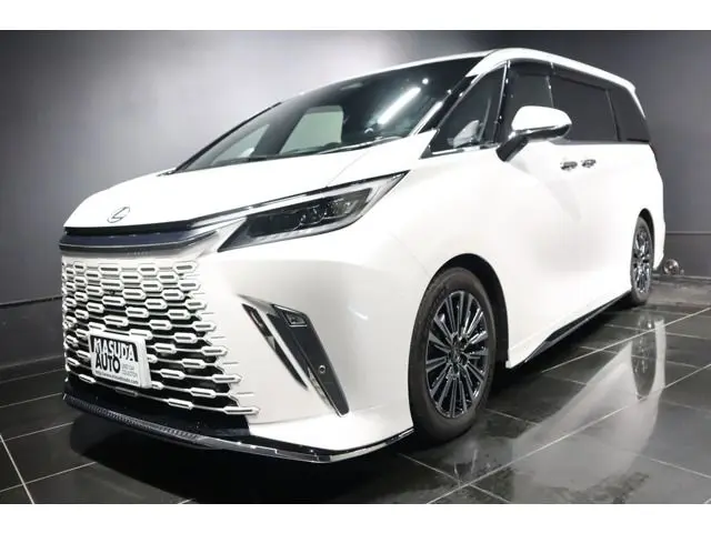 Lexus LM500h