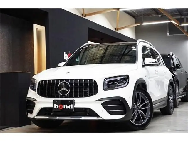 Mercedes-Benz AMG GLB photo 1