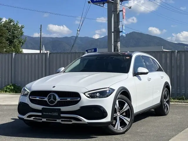 Mercedes-Benz C-Class photo 1