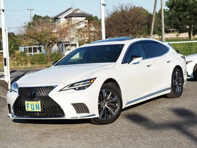 Lexus LS