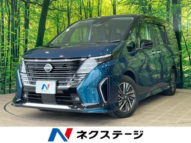 Nissan Serena fotoğraf 1