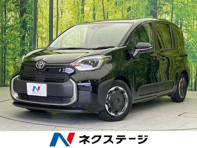 Toyota Sienta fotoğraf 1