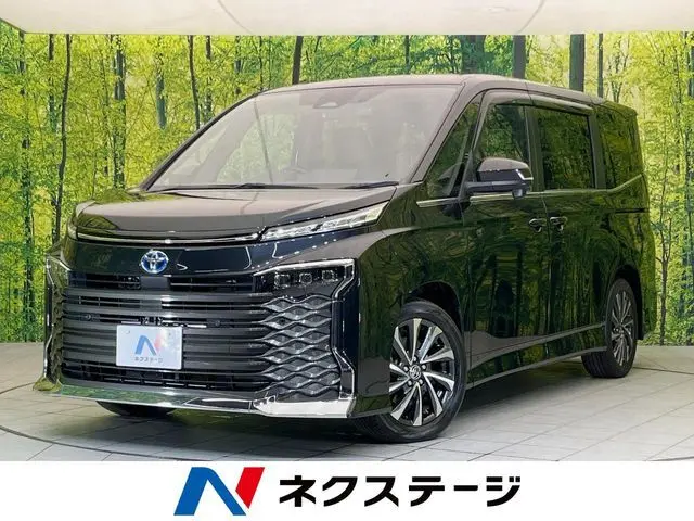 Toyota Voxy photo 1