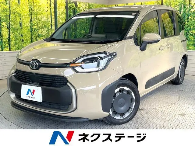 Toyota Sienta photo 1