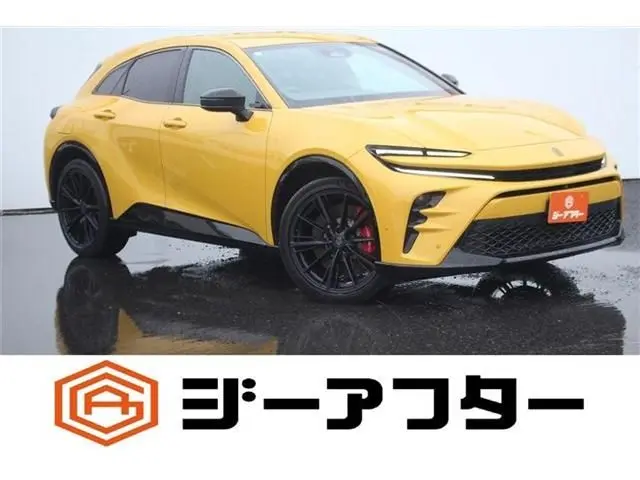 Toyota Crown Sport photo 1