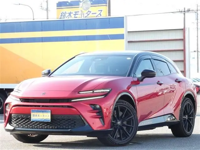 Toyota Crown Sport fotoğraf 1