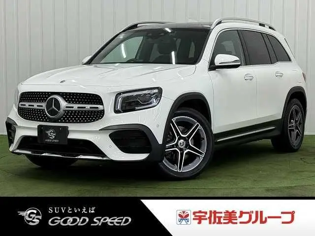 Mercedes-Benz GLB-Class photo 1