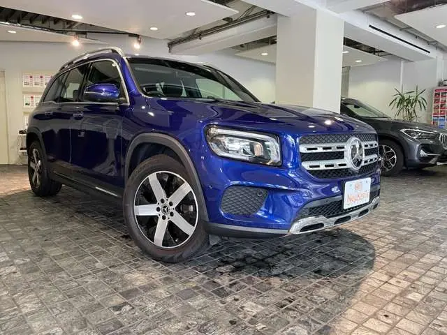 Mercedes-Benz GLB-Class photo 8