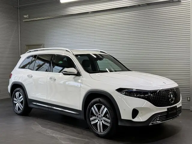 Mercedes-Benz EQB fotoğraf 1